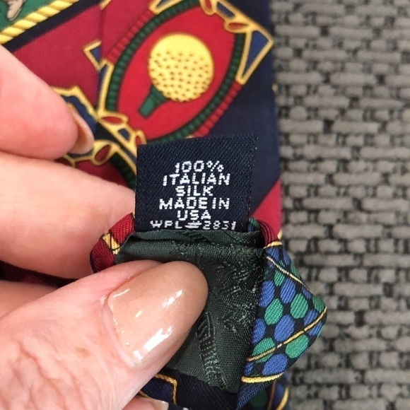 TOMMY Hilfiger golf themed necktie. - Picture 5 of 6